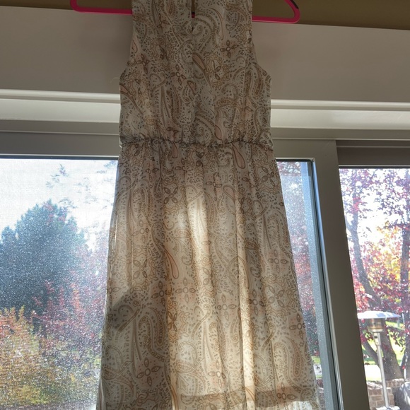 H&M pale cream and pink dress size 4 with ruffle. - Picture 2 of 4